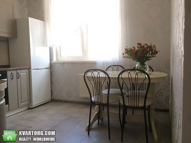 Rent out 1-room apartment. Киев,  Ломоносова — photo 2