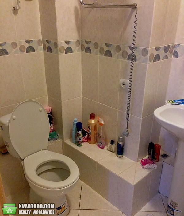 Rent out 2-room apartment. Киев,  Черновола — photo 4