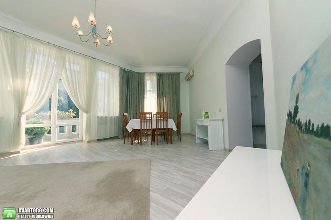 Rent out 3-room apartment. Киев,  Лютеранская — photo 2