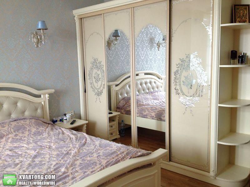 Rent out 3-room apartment. Киев,  Жилянская — photo 4
