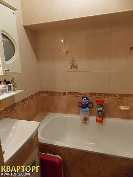 Sell 2-room apartment. Киев,  Драгомирова — photo 2