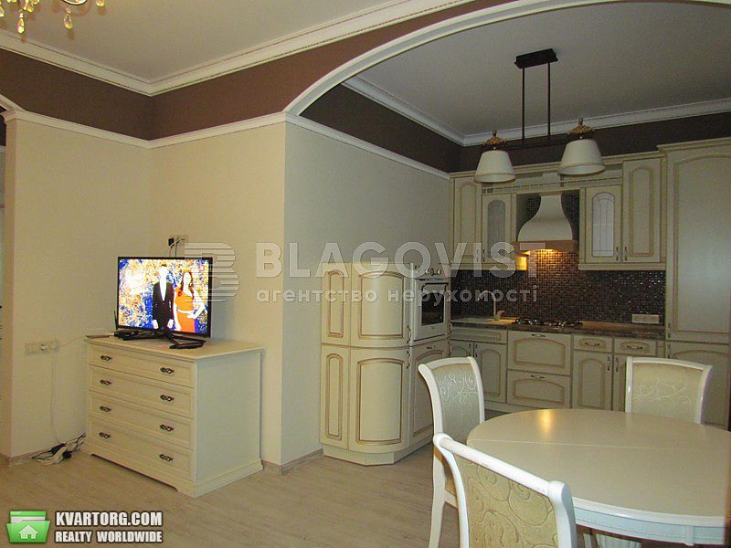 Rent out 2-room apartment. Киев,  Эспланадная — photo 4