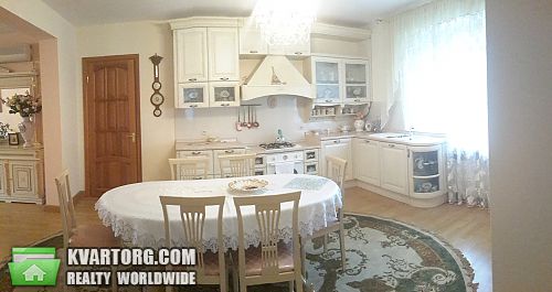 Rent out house. Киев, Лесная — photo 1