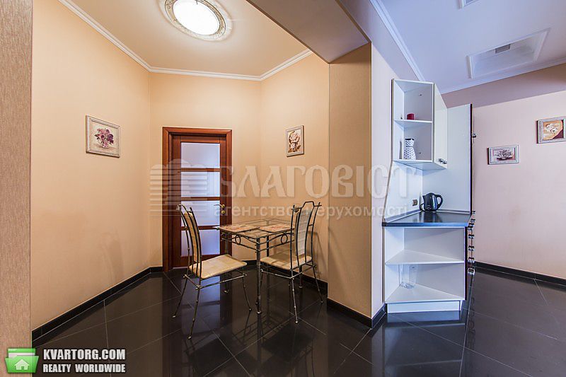 Rent out 2-room apartment. Киев,  Шелковичная — photo 8