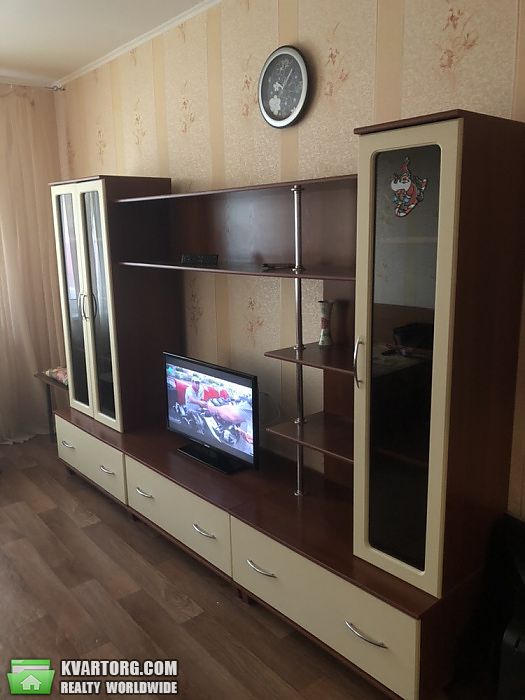 Rent out 1-room apartment. Киев, Ващенко — photo 1