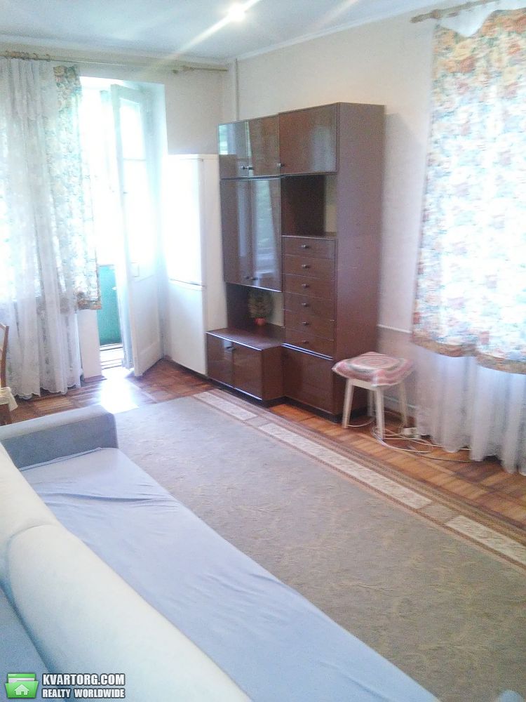 Rent out 2-room apartment. Киев,  Минина — photo 3