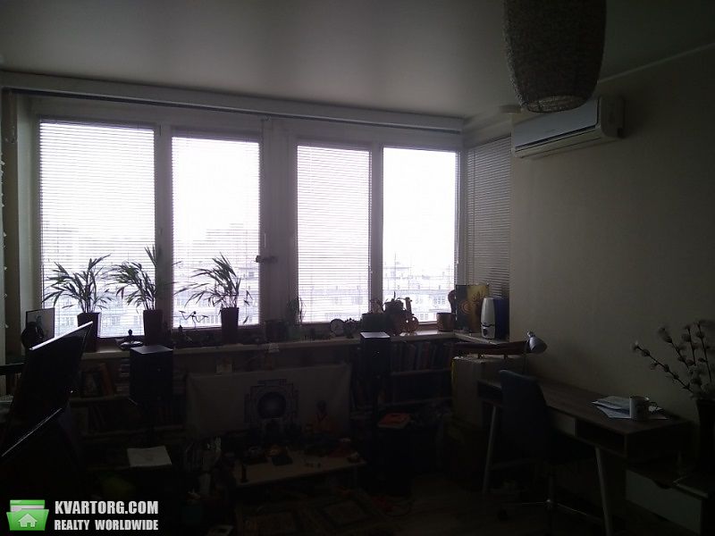 Sell 1-room apartment. Киев,  Вышгородская — photo 1