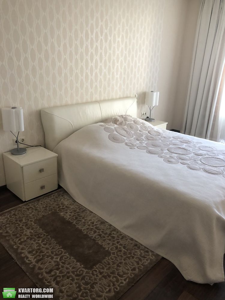 Rent out 2-room apartment. Киев, Замковецкая — photo 8