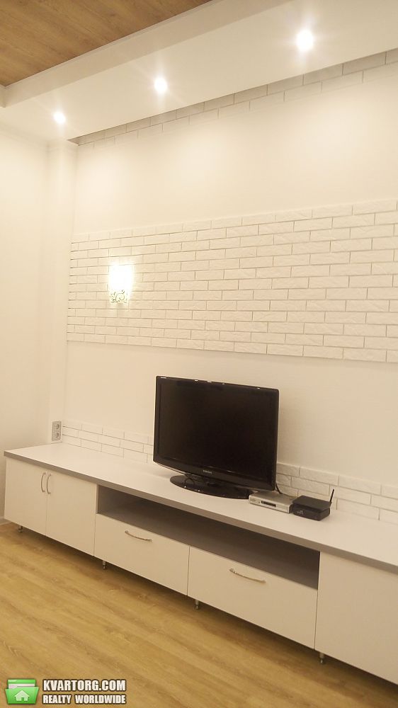 Rent out 2-room apartment. Киев,  Михайловская — photo 9