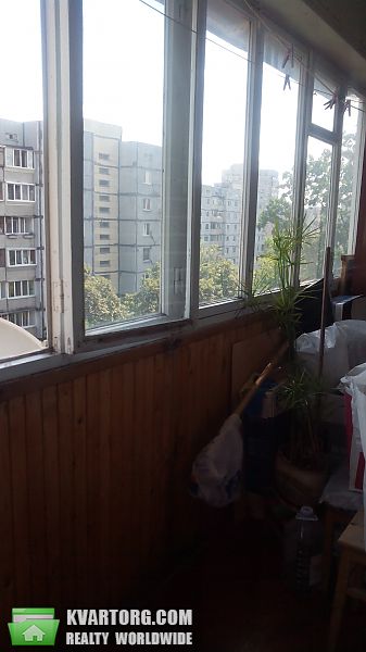 Sell 4-room apartment. Киев,  Святошинская — photo 10