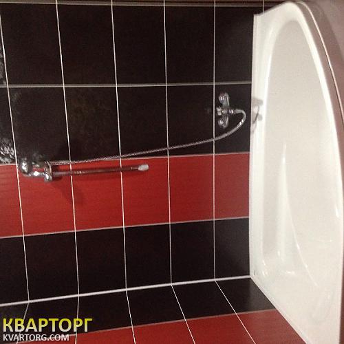 Rent out 1-room apartment. Киев, Харьковское шоссе — photo 10