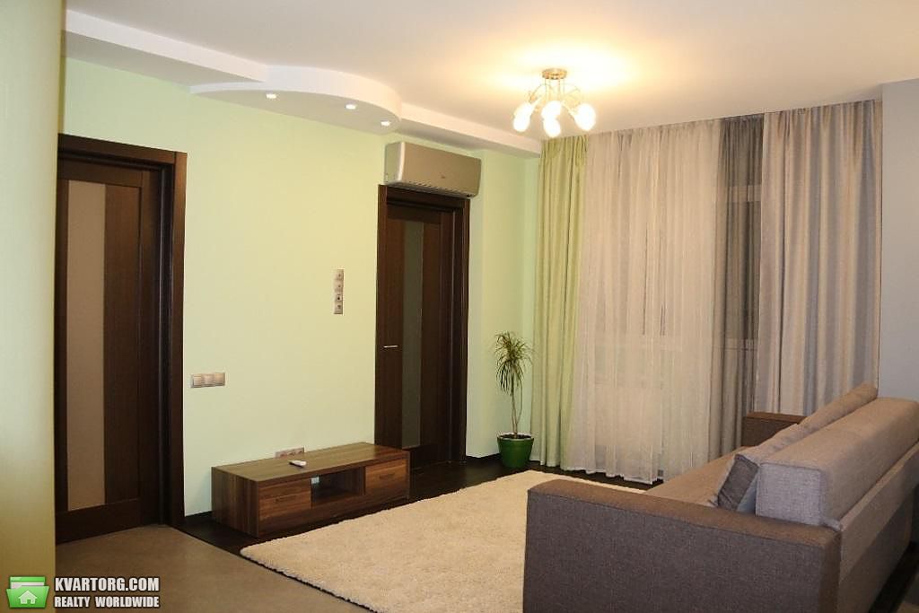 Rent out 3-room apartment. Киев, Сикорского — photo 1