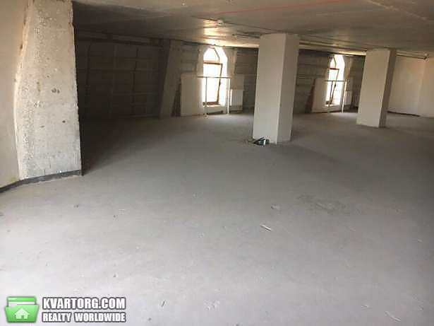 Rent out 4-room apartment. Киев,  Богдана Хмельницкого — photo 3