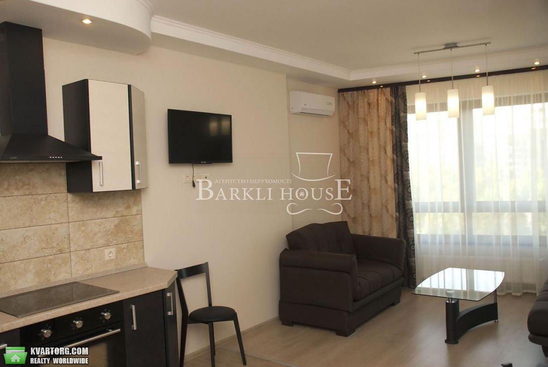 Rent out 2-room apartment. Киев,  Голосеевский пр — photo 3