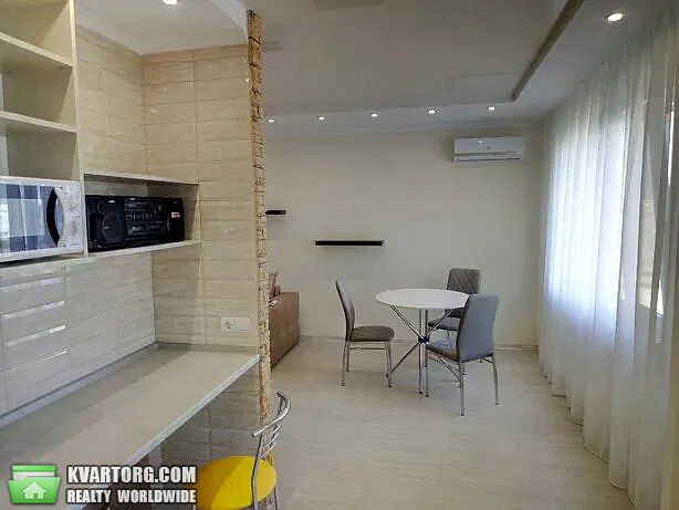 Rent out 2-room apartment. Киев,  Гмыри — photo 3