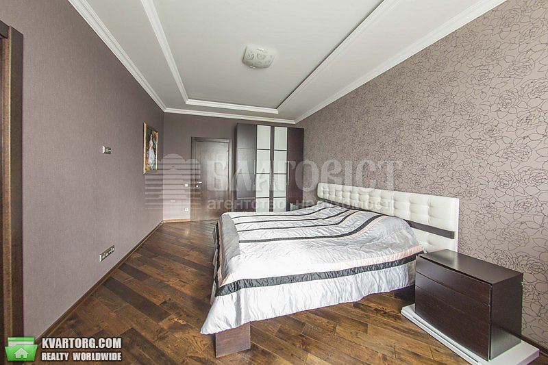 Rent out 4-room apartment. Киев,  Лабораторная — photo 10