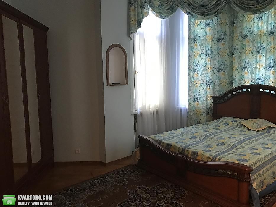 Rent out 3-room apartment. Киев,  Крещатик — photo 2