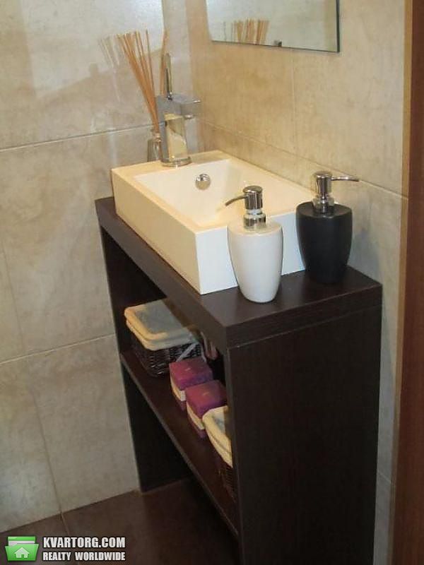 Rent out 2-room apartment. Киев,  Антоновича — photo 9