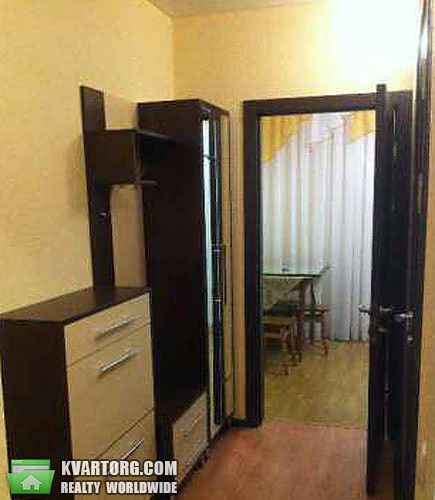 Rent out 2-room apartment. Киев,  Порика — photo 2