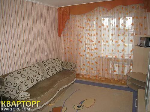 Rent out 3-room apartment. Киев,  Салютная — photo 3