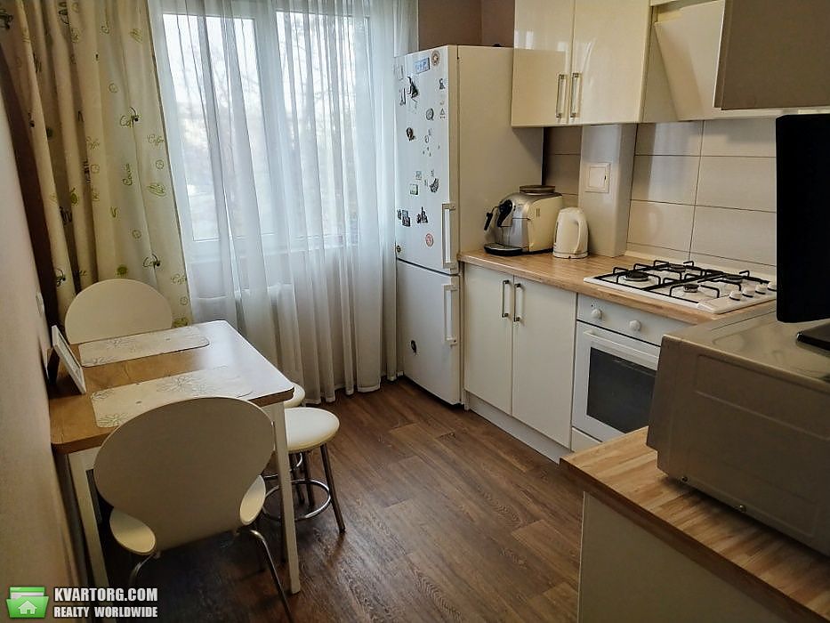 Sell 2-room apartment. Киев, Соборности пр — photo 2