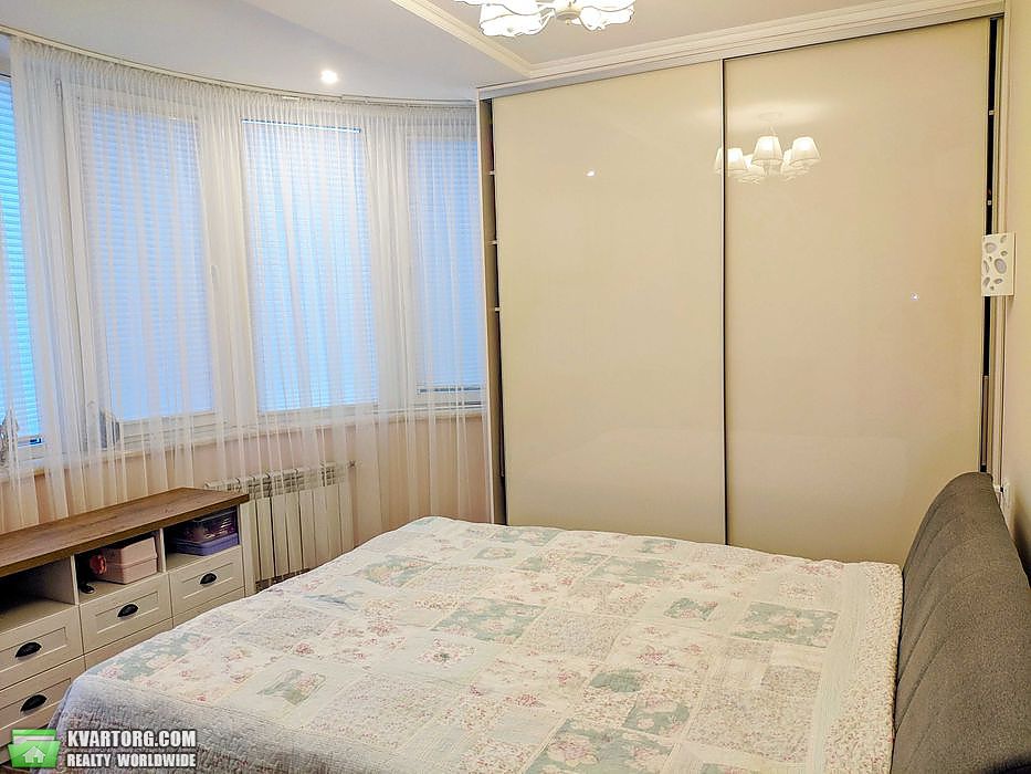 Sell 3-room apartment. Киев, Вышгородская — photo 1