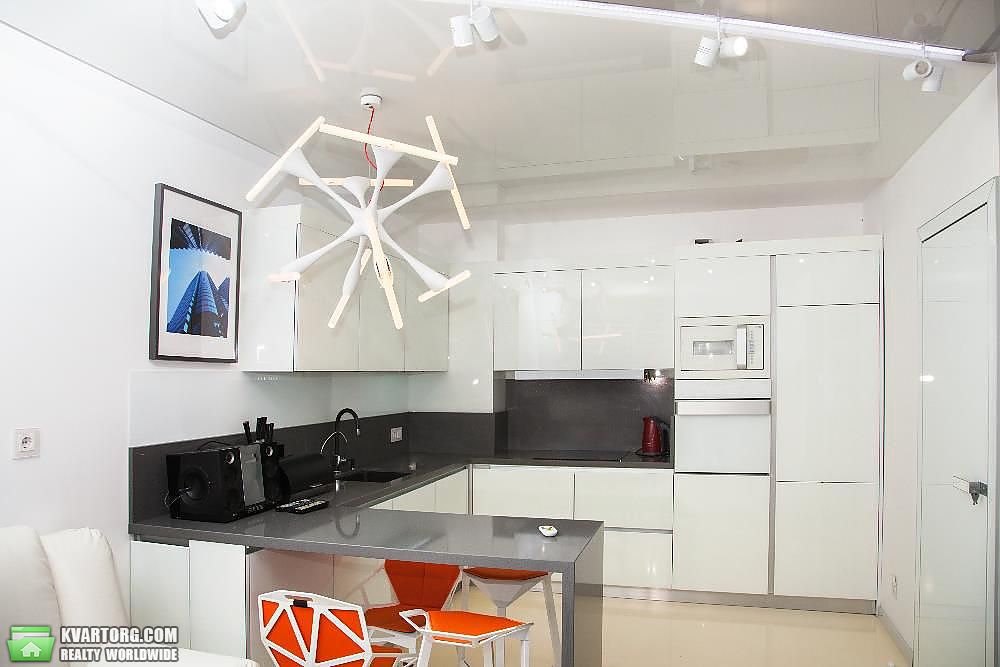 Rent out 2-room apartment. Киев,  Вышгородская — photo 4