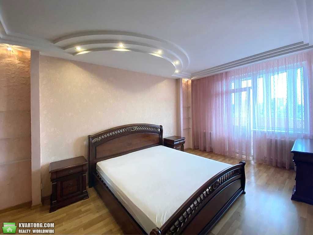Rent out 2-room apartment. Киев,  Феодосийский пер — photo 4