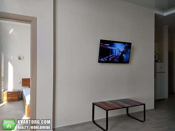 Rent out 1-room apartment. Одесса, Французский бульвар — photo 9