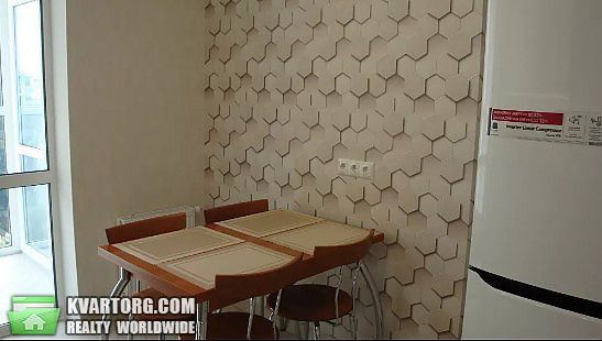 Rent out 1-room apartment. Киев, Приорская — photo 5