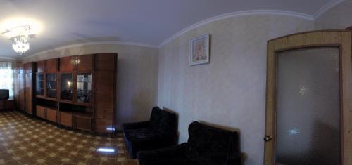 сдам квартиру посуточно. Одесса,  улица Героев Сталинграда - фото 1