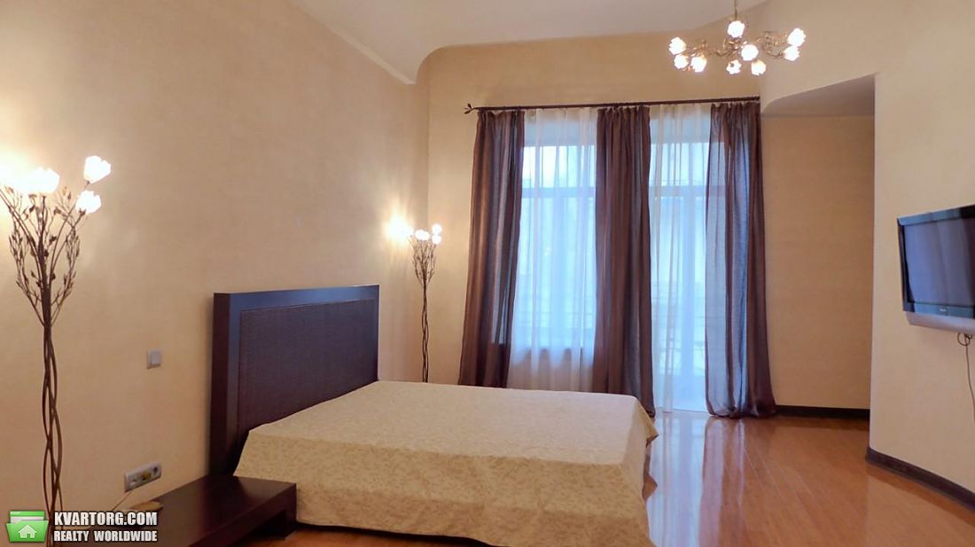 Rent out 4-room apartment. Киев,  Паньковская — photo 7
