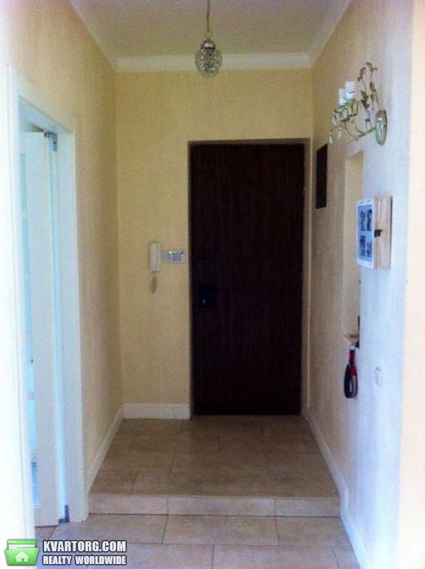 Rent out 2-room apartment. Киев,  Искровская — photo 10