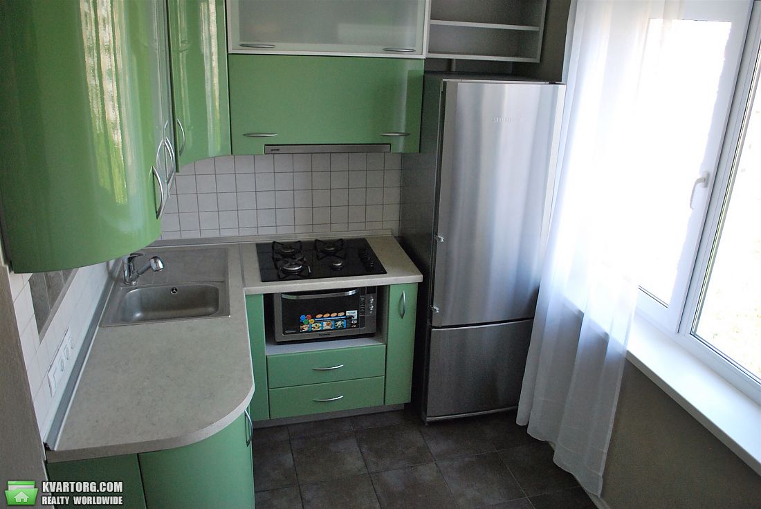 Sell 1-room apartment. Киев,  Приречная — photo 1