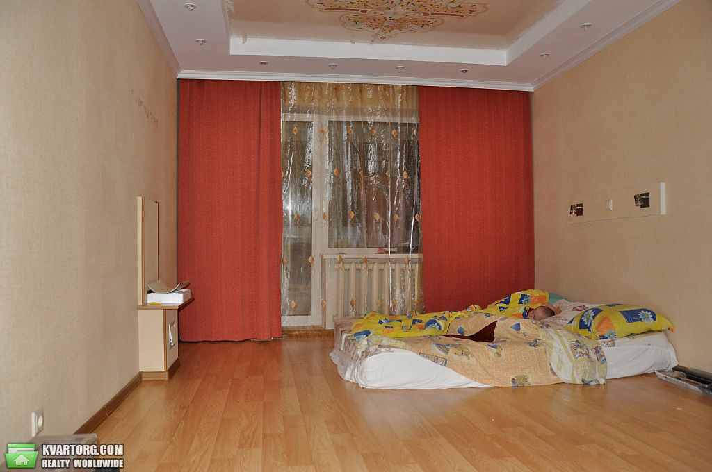 Sell 3-room apartment. Киев, Бориспольская — photo 1