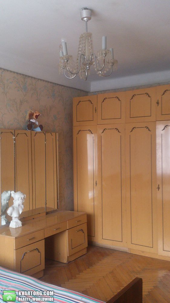 Sell 3-room apartment. Киев,  Серова — photo 1