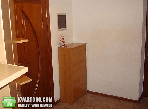Rent out 2-room apartment. Киев, Панельная — photo 5
