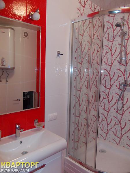 Rent out 3-room apartment. Киев, Урловская ул. — photo 7