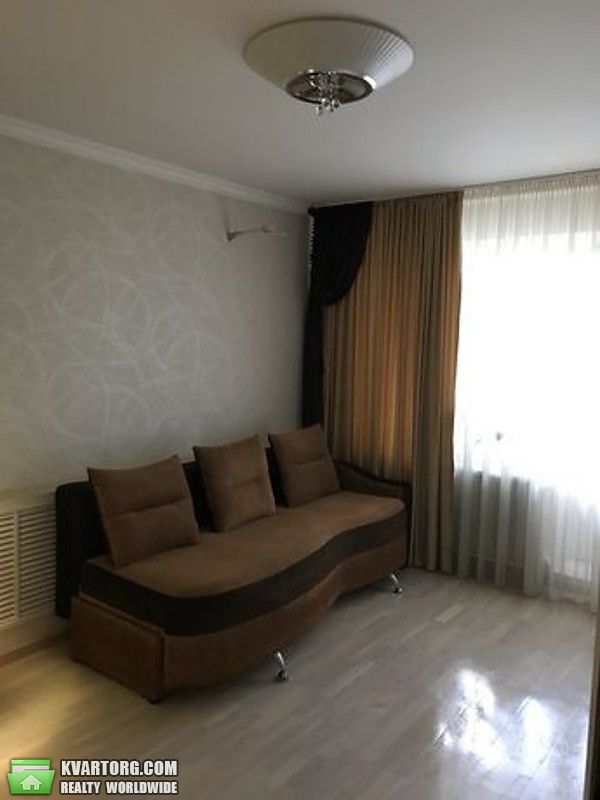 Sell 2-room apartment. Киев,  Смолича — photo 2