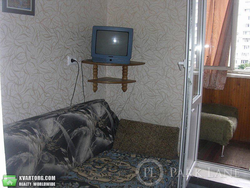 Sell 1-room apartment. Киев,  Радужная — photo 2