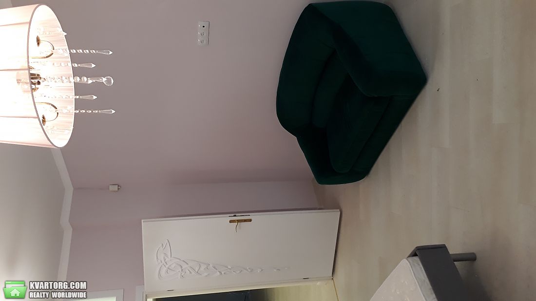 Rent out 3-room apartment. Киев,  Малоподвальная — photo 3