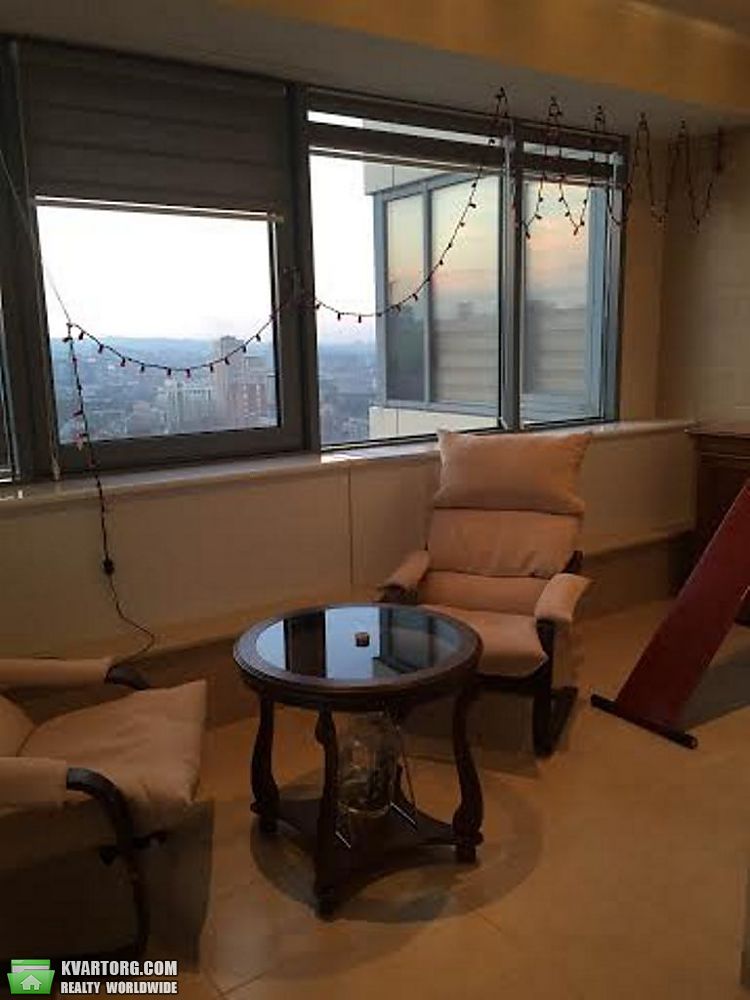 Rent out 3-room apartment. Днепропетровск, Дзержинского — photo 1