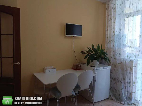 Rent out 1-room apartment. Киев, Семьи Кульженко — photo 5