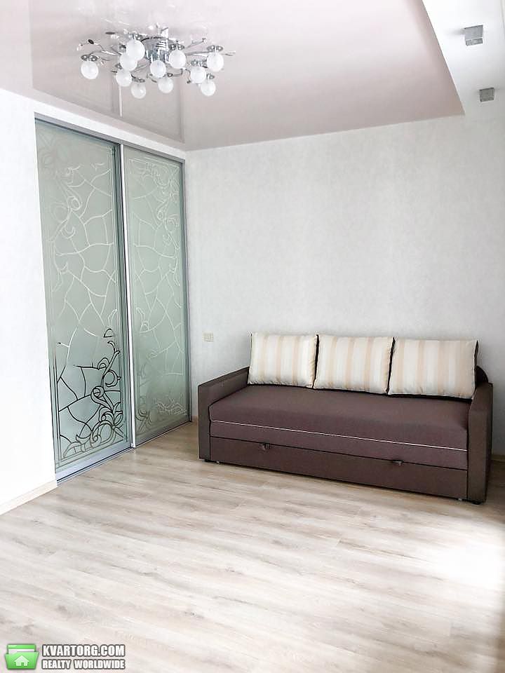 Rent out 1-room apartment. Киев, Практична — photo 2