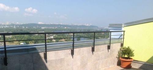 Sell 4-room apartment. Киев, Днепровская наб. — photo 1
