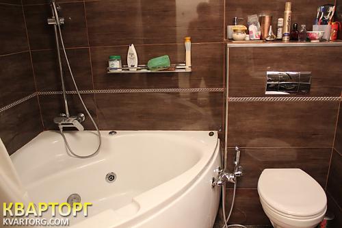 Sell 2-room apartment. Киев, Лаврская — photo 1