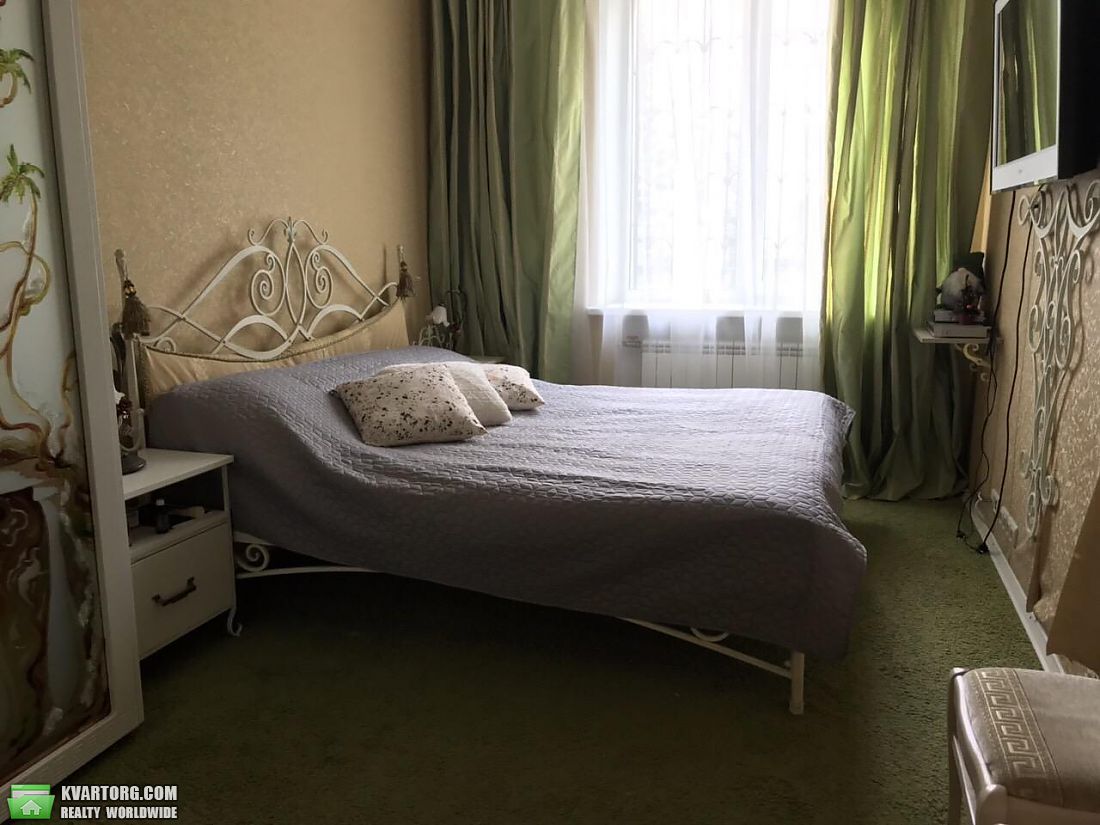 Rent out 3-room apartment. Киев,  Мазепы — photo 3