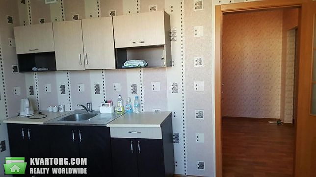 Rent out 2-room apartment. Киев,  Трутенко — photo 2