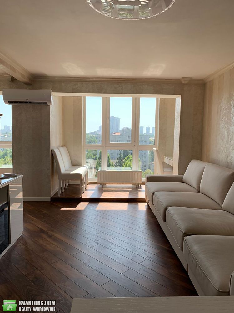 Rent out 1-room apartment. Киев,  Ереванская — photo 3