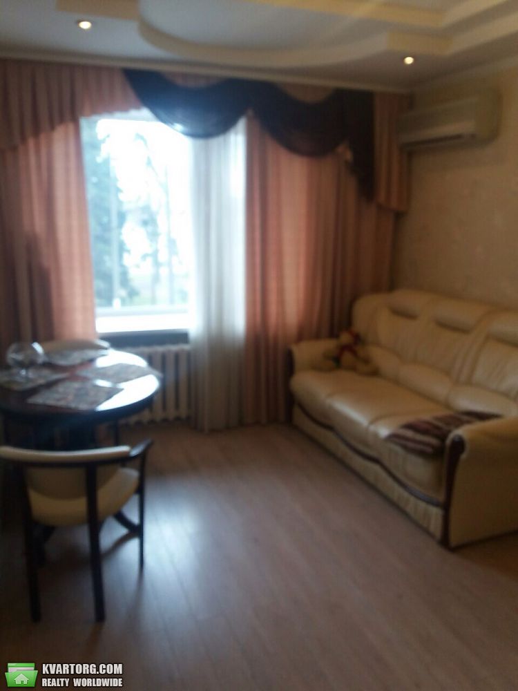 Sell 2-room apartment. Днепропетровск, Набережная Ленина — photo 2